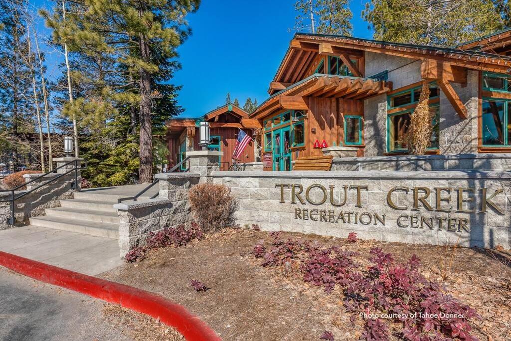 3Br Tahoe Donner Cabin With Hoa Perks Like Pools Hot-Tub Minutes To Trails Lake Golf Тръки Екстериор снимка