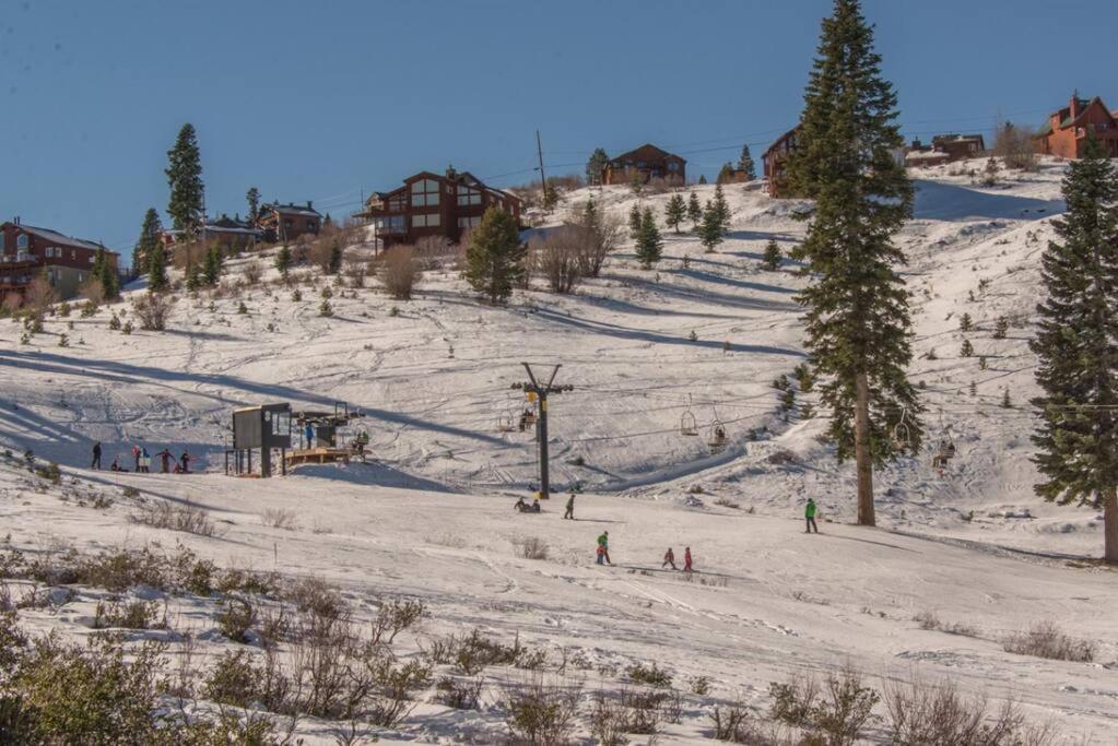 3Br Tahoe Donner Cabin With Hoa Perks Like Pools Hot-Tub Minutes To Trails Lake Golf Тръки Екстериор снимка